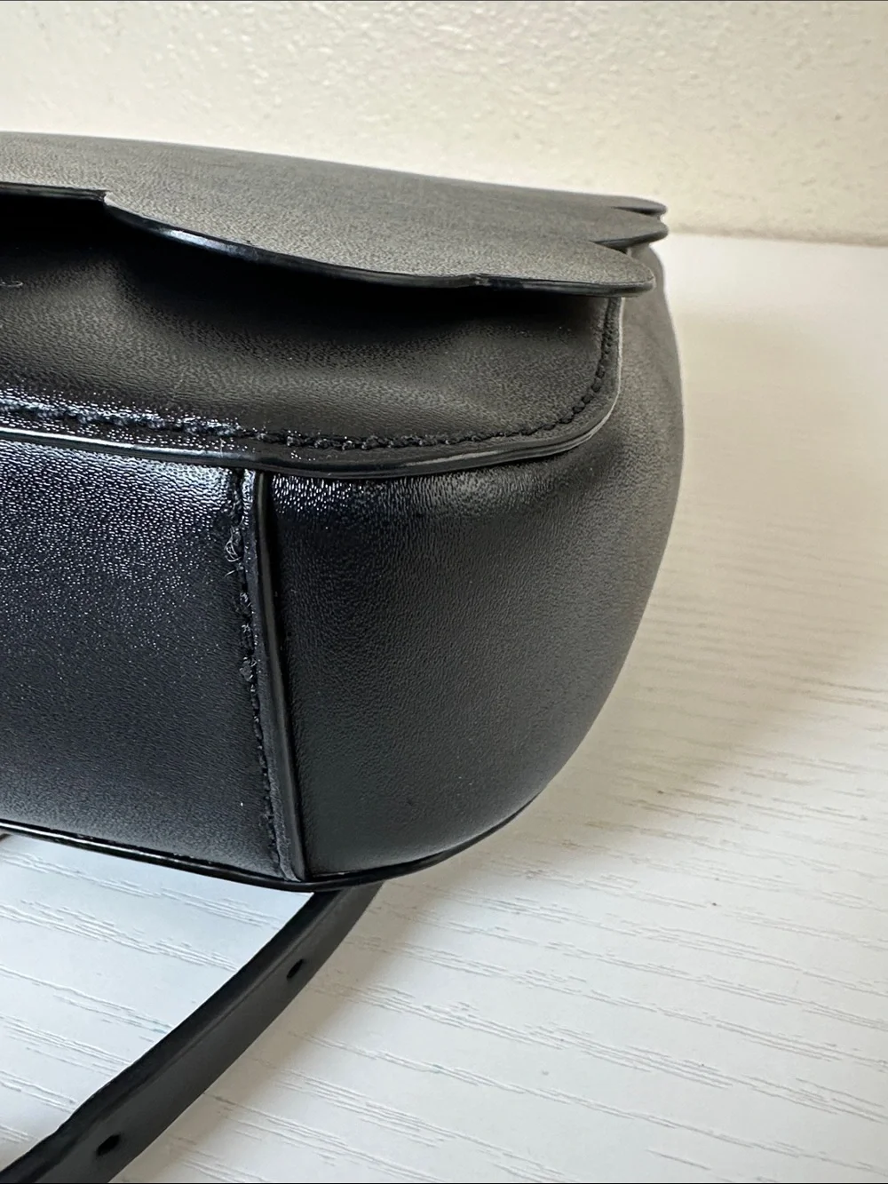 kate spade Black Scallop-Edge Leather Crossbody with Pink Interior